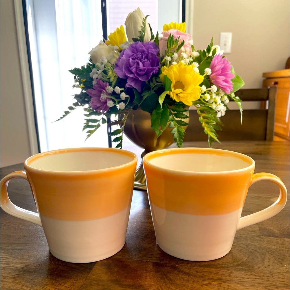 ROYAL DOULTON® LONDON NEIS 1815 MUGS x 2